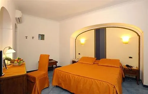 Hotel Floridiana Amalfi 3*,  Italia